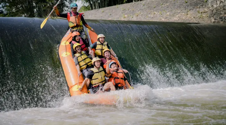 Rafting Arung Jeram